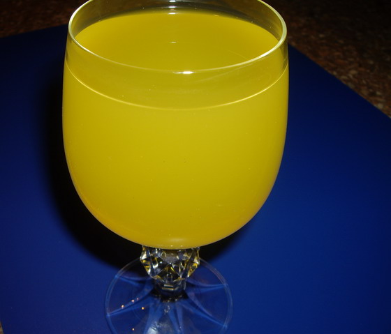 Смачний і корисний напій з апельсинових кірок