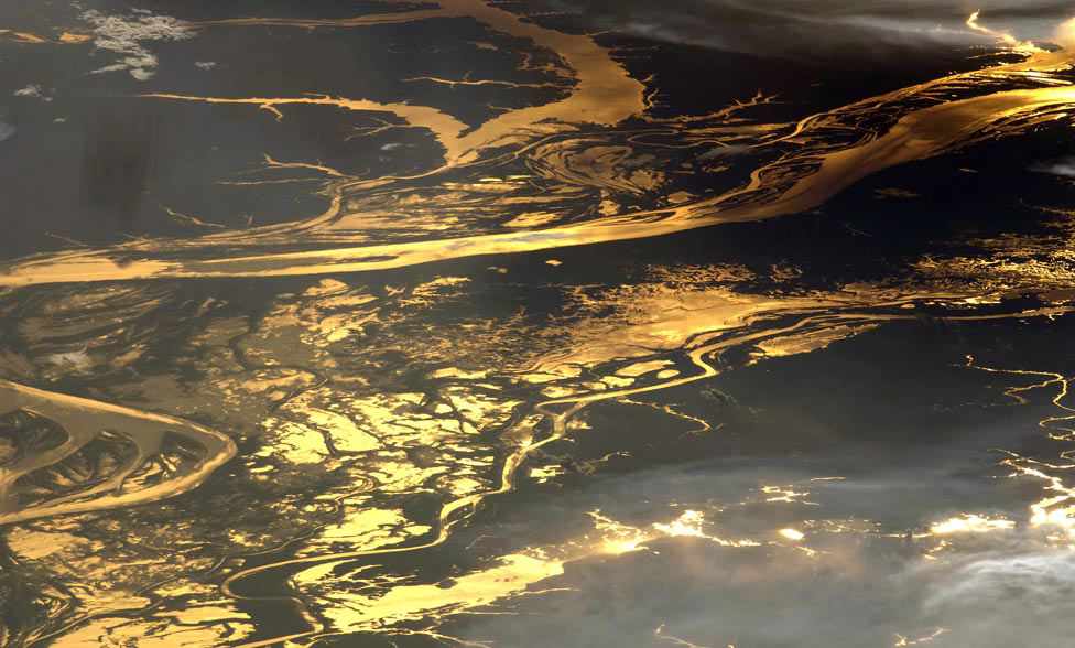 Захід сонця на річці Амазонці, Південна Америка