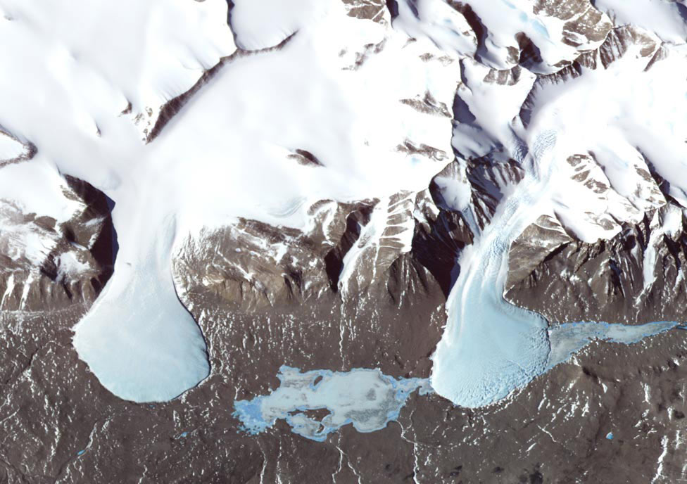 Навіть в самих засніжених місцях, таких як   Антарктида   , Зустрічаються долини без снігу (між морем Росса і Східної Антарктикою)