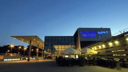 Аеропорт Краків знаходиться в 11 км від міста Краків