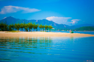 екзотично   Пляжі первозданної краси, кращий центр дайвінгу у В'єтнамі, безліч інших цікавих місць і відмінна їжа - все це Нячанг - ідеальне місце на карті світу для екзотичного відпочинку влітку