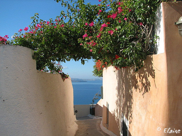 Сонце в Греції світить і гріє практично круглий рік, кількість опадів мінімально, а початок туристичного сезону збігається з міжнародним жіночим днем