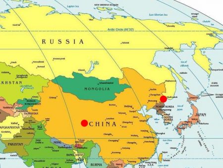 КНР дружньо ставиться до росіян, завдяки чому можна без особливих зусиль дістатися з Владивостока в Китай без візи