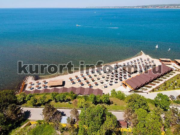 Сучасний готельний комплекс - пляж-готель Золота Бухта радий вітати всіх бажаючих провести комфортабельний і незабутній відпочинок на берегах Чорного моря
