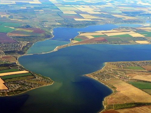 На жаль, про згубний вплив стічних вод на екологію Хаджибейського лиману заговорили лише коли потрібно було виправдати реалізацію зовсім іншого проекту - будівництва нового глибоководного випуску на півночі Одеси