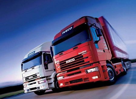 Велика транспортна компанія «« ТрансЛогіст »» - це доставка вантажів по Росії і за кордон