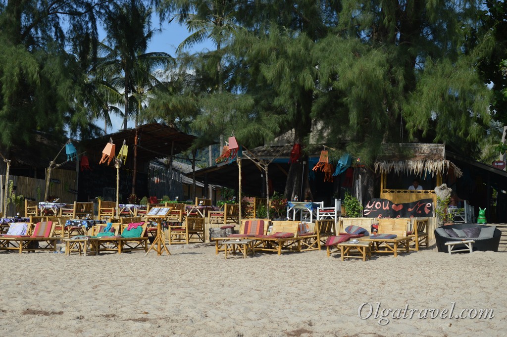 Ресторанчики на березі   Атмосферні кафе з лежаками   Бари на березі моря