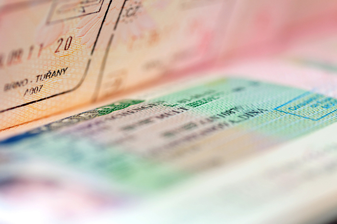 США   Для в'їзду на територію США громадянину України необхідно отримати або неімміграційну візу для тимчасового перебування, або імміграційну візу для постійного проживання