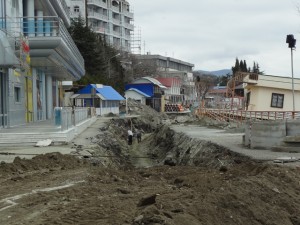 За два місяці до офіційного відкриття курортного сезону в Алушті кримські високопосадовці інспектували місто